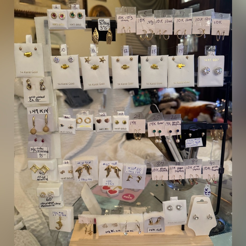 14k and 10k yellow and white real Gold stamped and tested. Most priced lmk